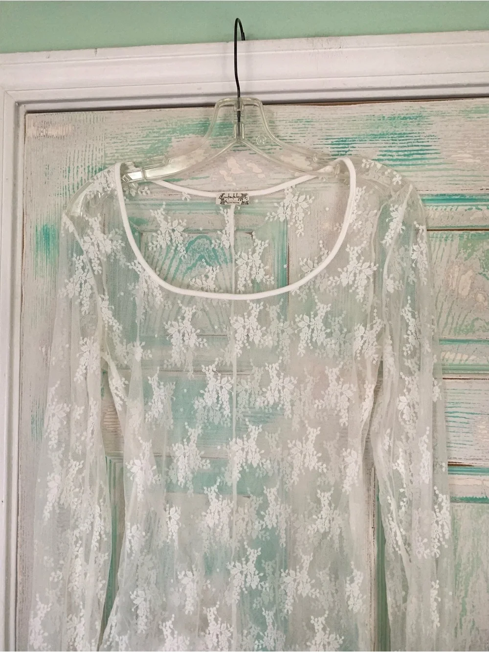 Free People Intimately U Into This White Sheer Lace Top Thumb Sleeves